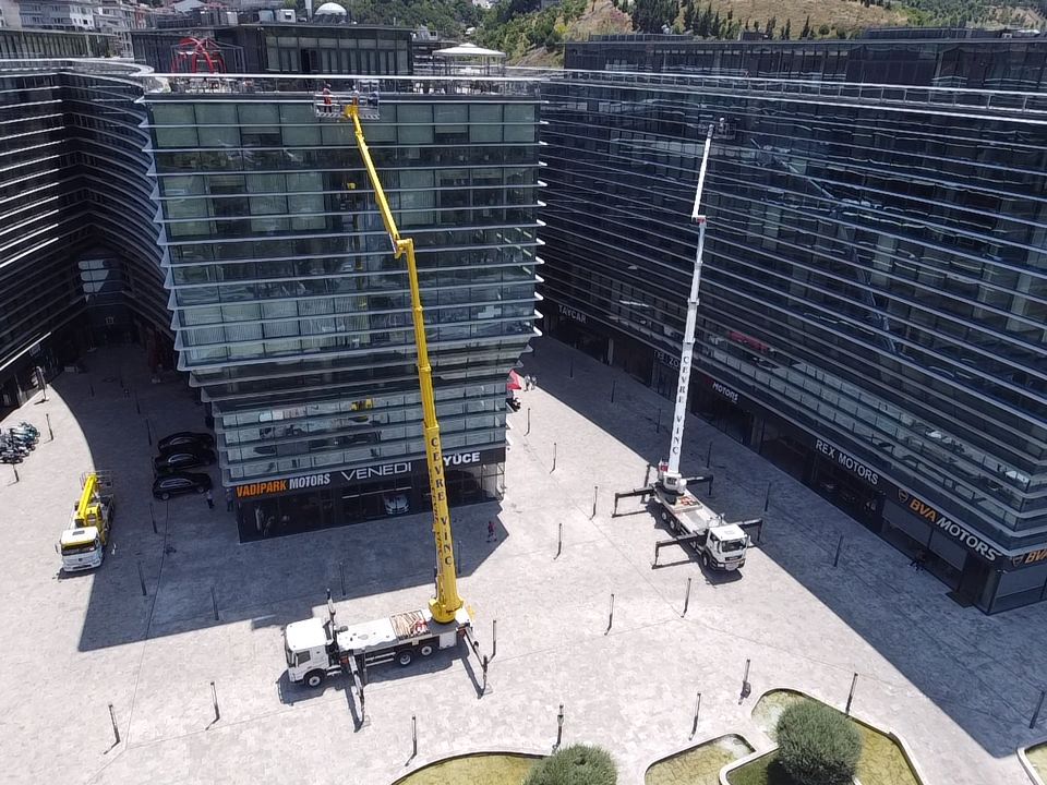 Çevre Vinç - Sepetli Kırmalı Platform